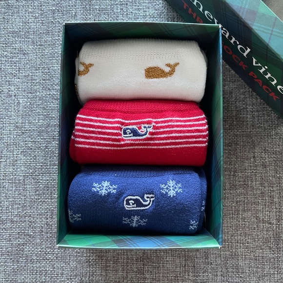 NWT Vineyard Vines Holiday Whale 3-Pack Sock Set, Pima Cotton - Picture 4 of 7